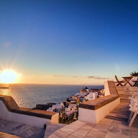 Beautiful Oia Villa Exterior photo