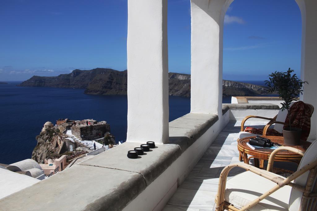 Beautiful Oia Villa Exterior photo