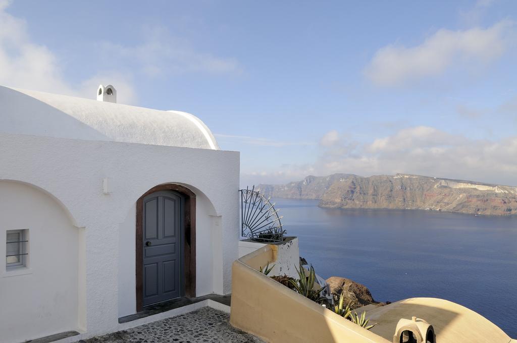 Beautiful Oia Villa Exterior photo