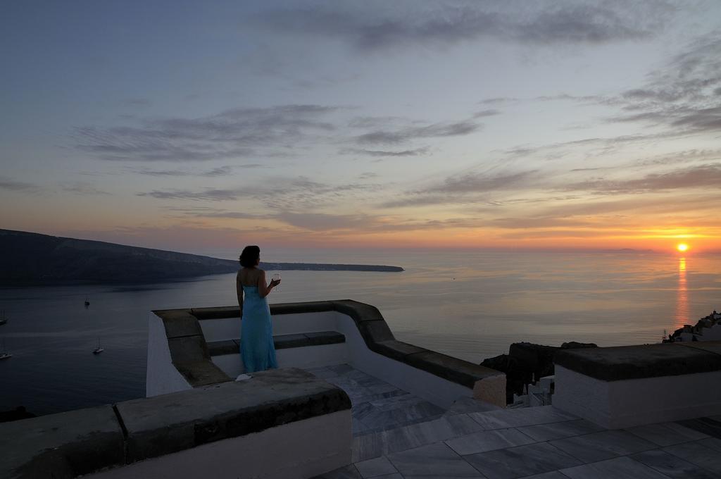 Beautiful Oia Villa Exterior photo