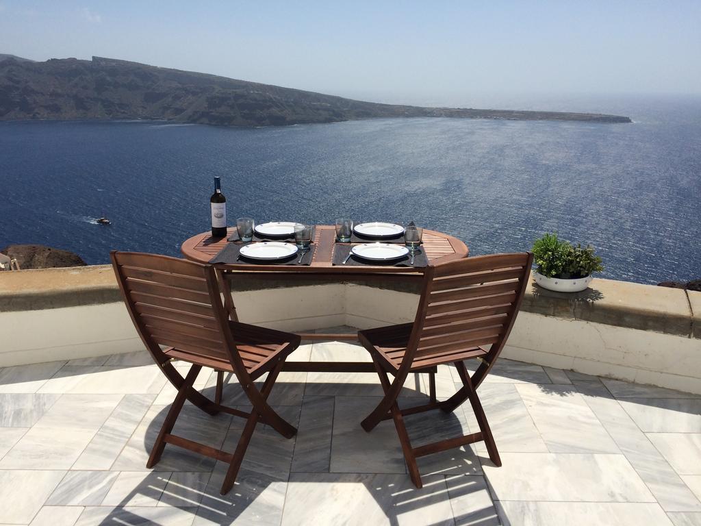 Beautiful Oia Villa Exterior photo
